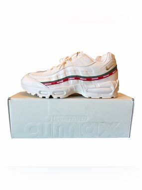 Nike Air Max 95 SP Undefeated Sail White Green Red IB4453-100 Size 11 New In Box
